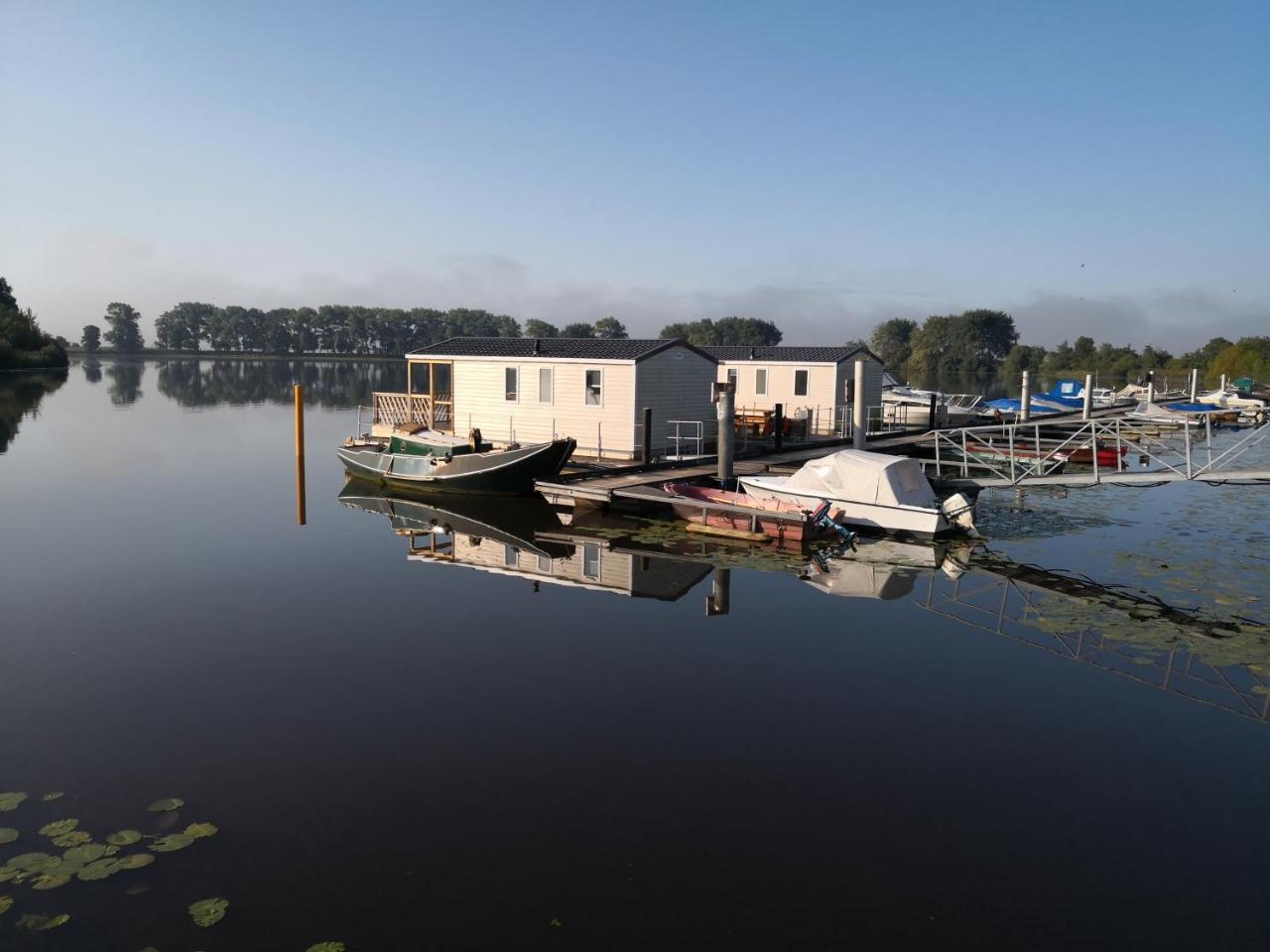 Ferienpark Suederstapel - Eiderlodge 3 エクステリア 写真
